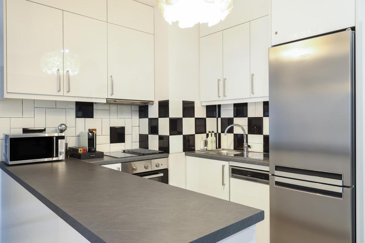 Comfort & Relax Apartment In Athens Riviera Екстериор снимка